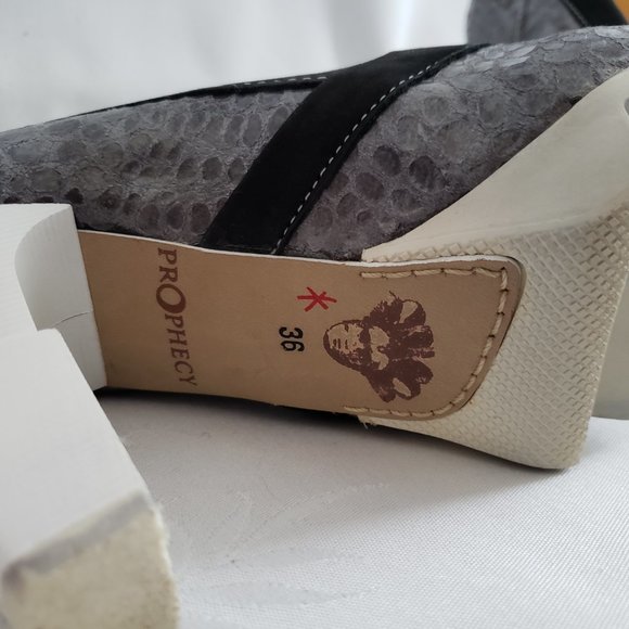 PROPHECY Designer modern geometrical heel. Snakeskin pattern leather. Platform. - Picture 12 of 15